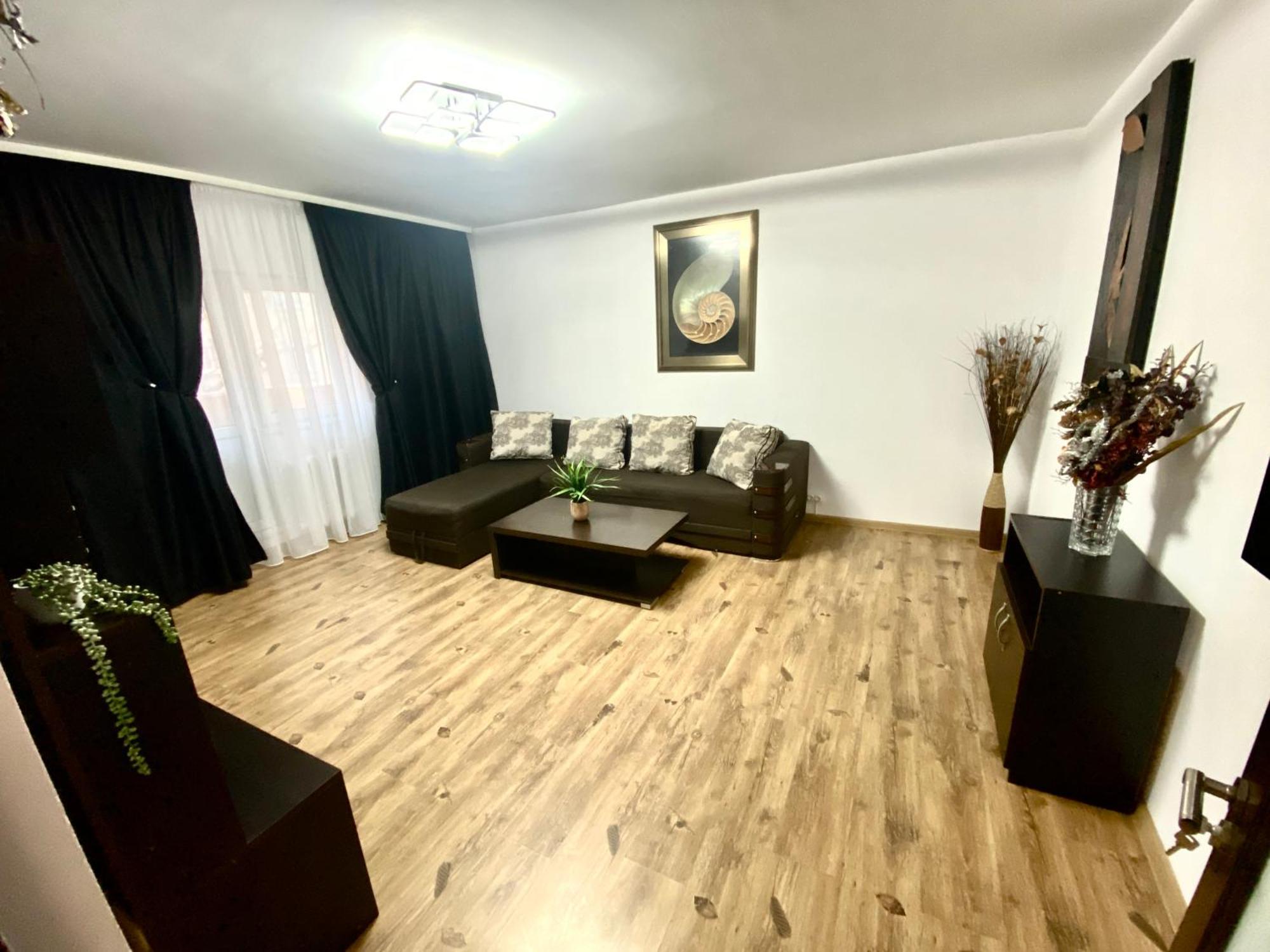 Dom House 2 Min Cathedral Old Town Apartamento Bucareste