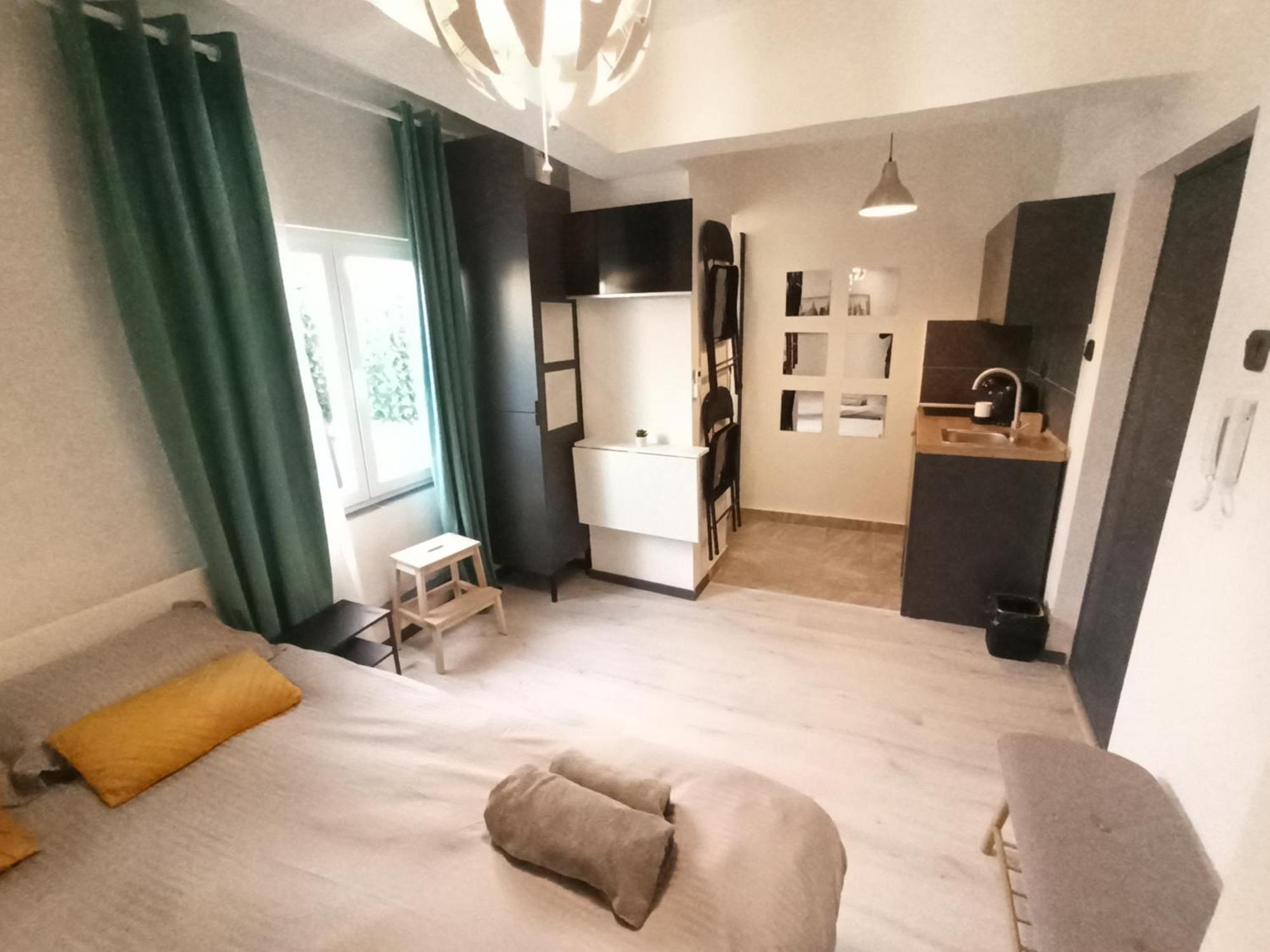 Apartment Old *
