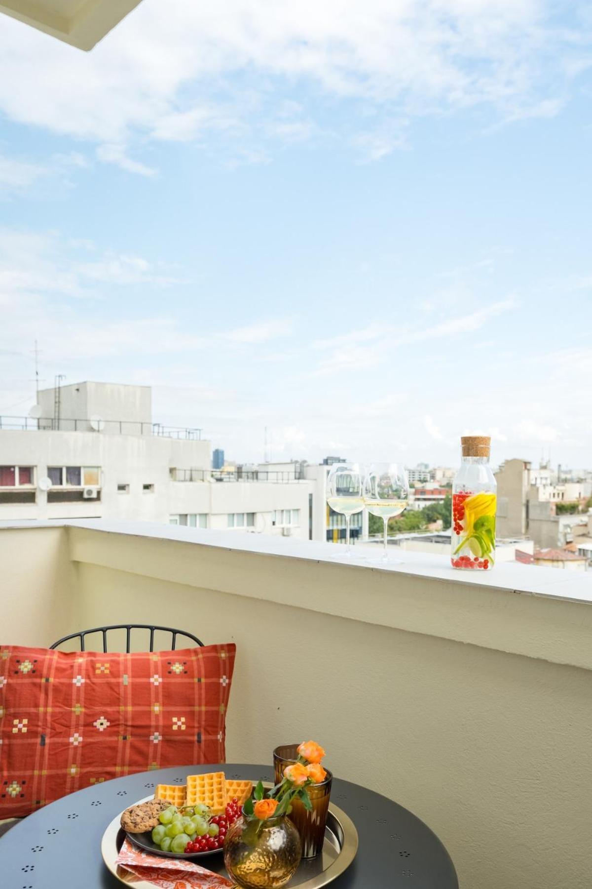 Stunning Views 2br Flat - Location - Terrace Apartamento