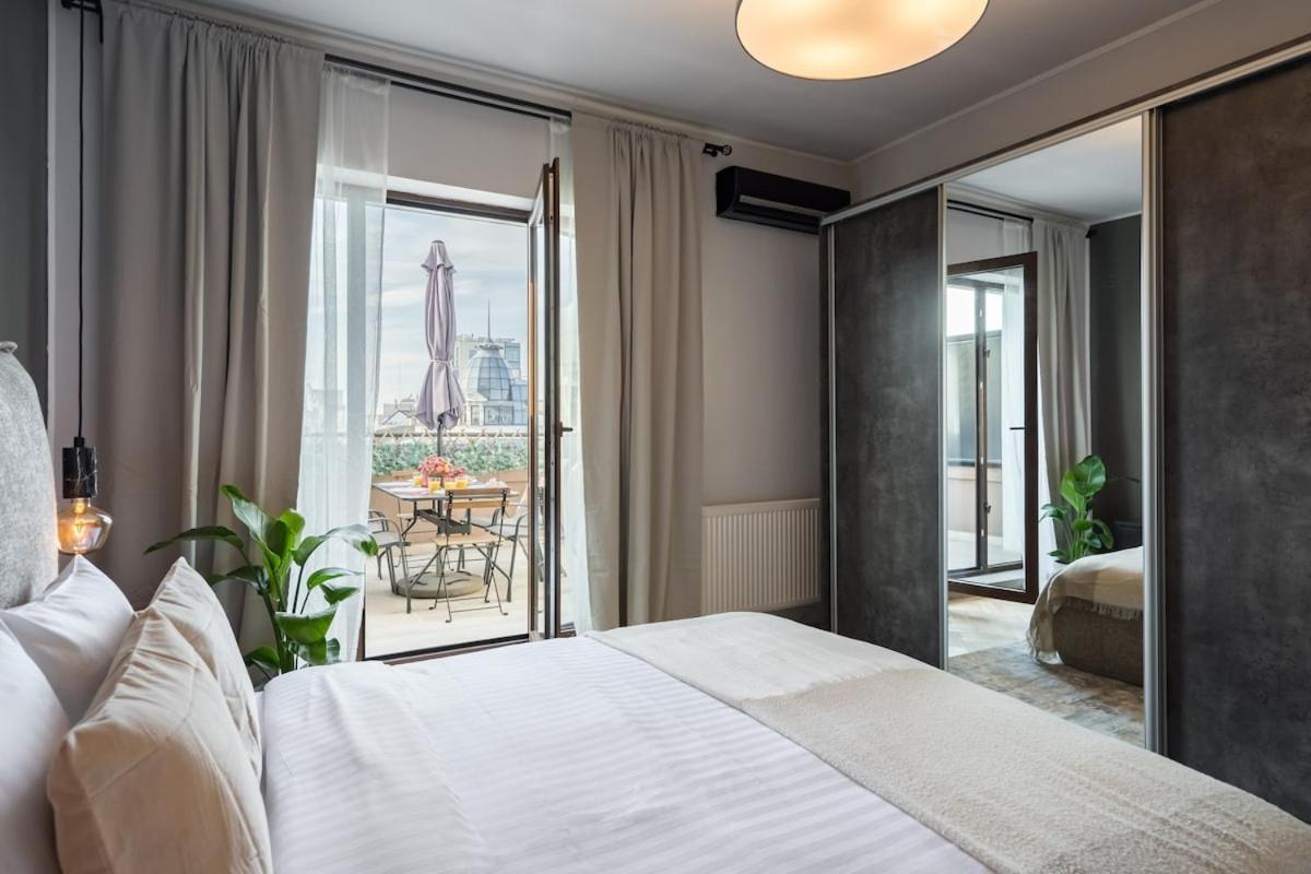 Sunny 2br Roof Flat - Amazing Terrace Bucharest