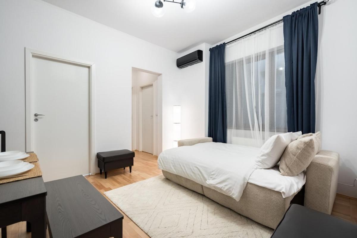 Sunny 2br Roof Flat - Amazing Terrace Apartment Bucharest