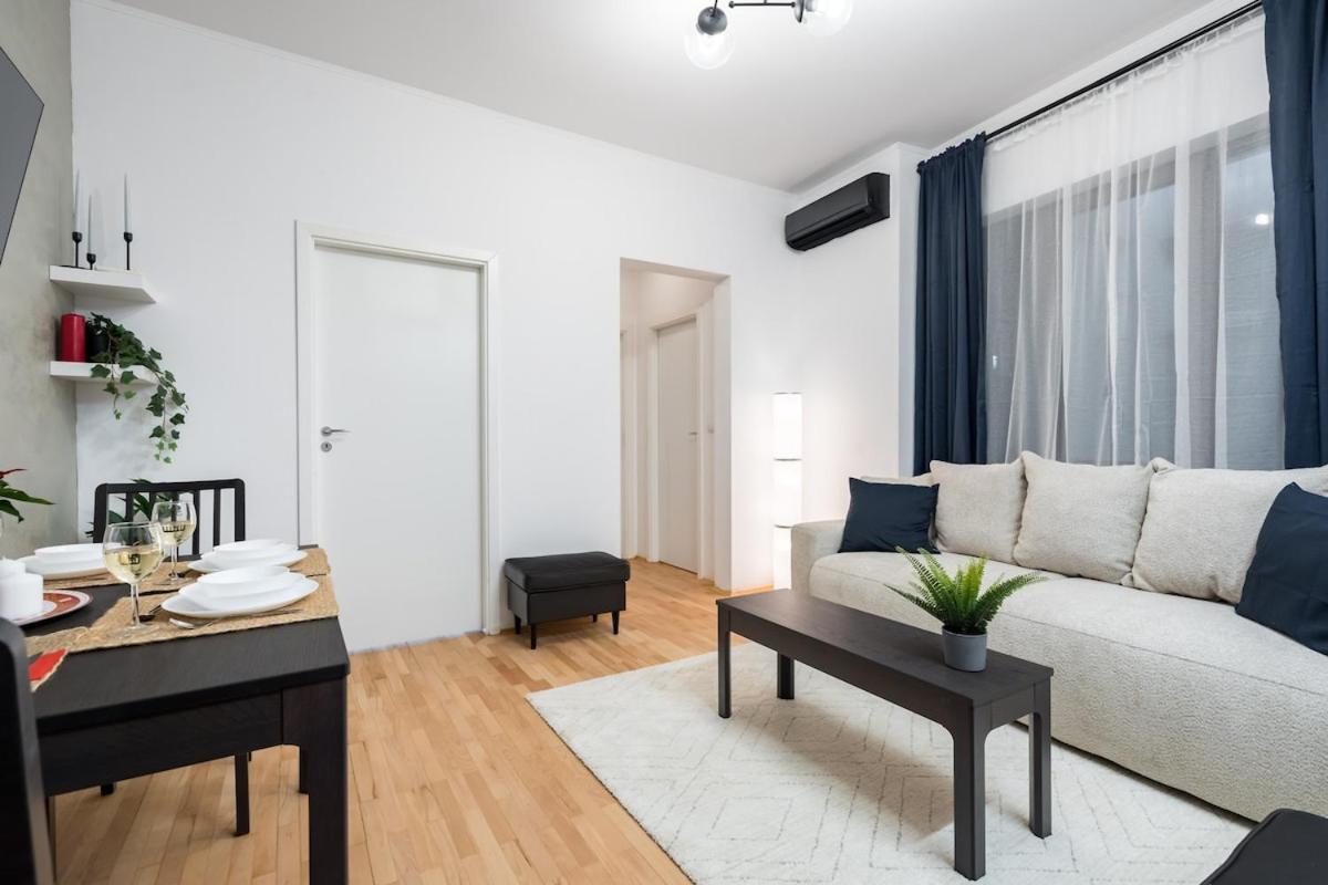 Sunny 2br Roof Flat - Amazing Terrace * Bucharest