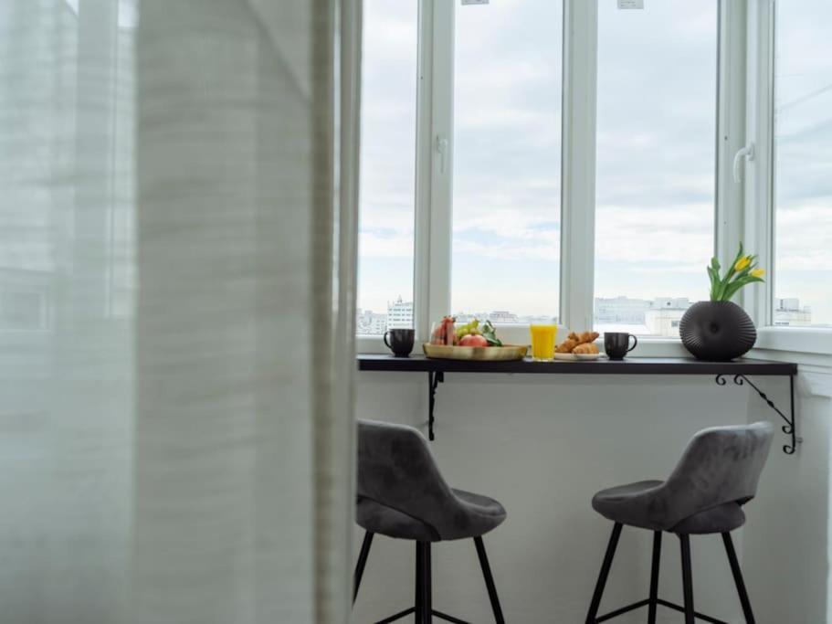 Apartament Sky Penthouse - Square Bucureşti