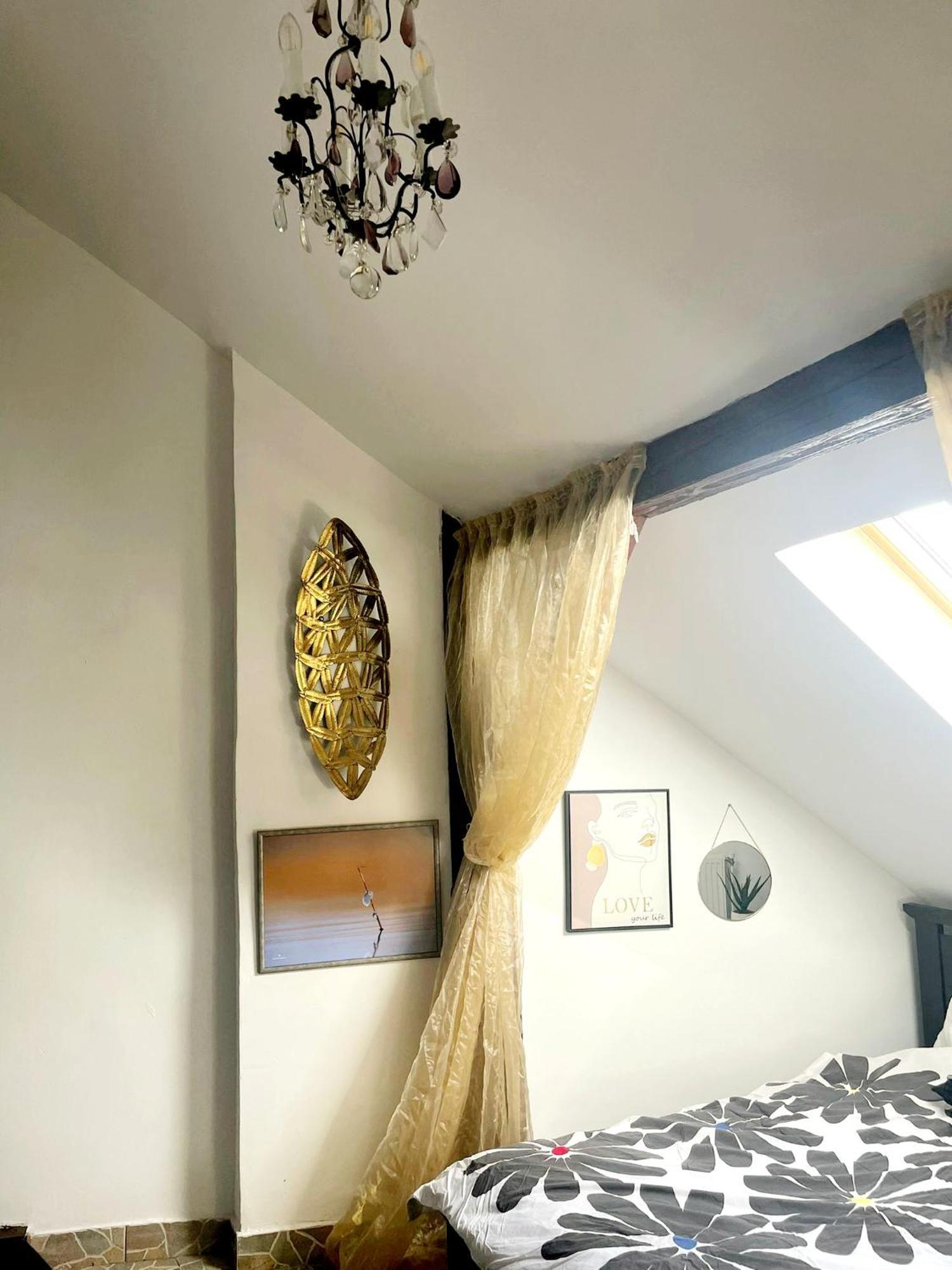 Cozy Loft Near Old Center *