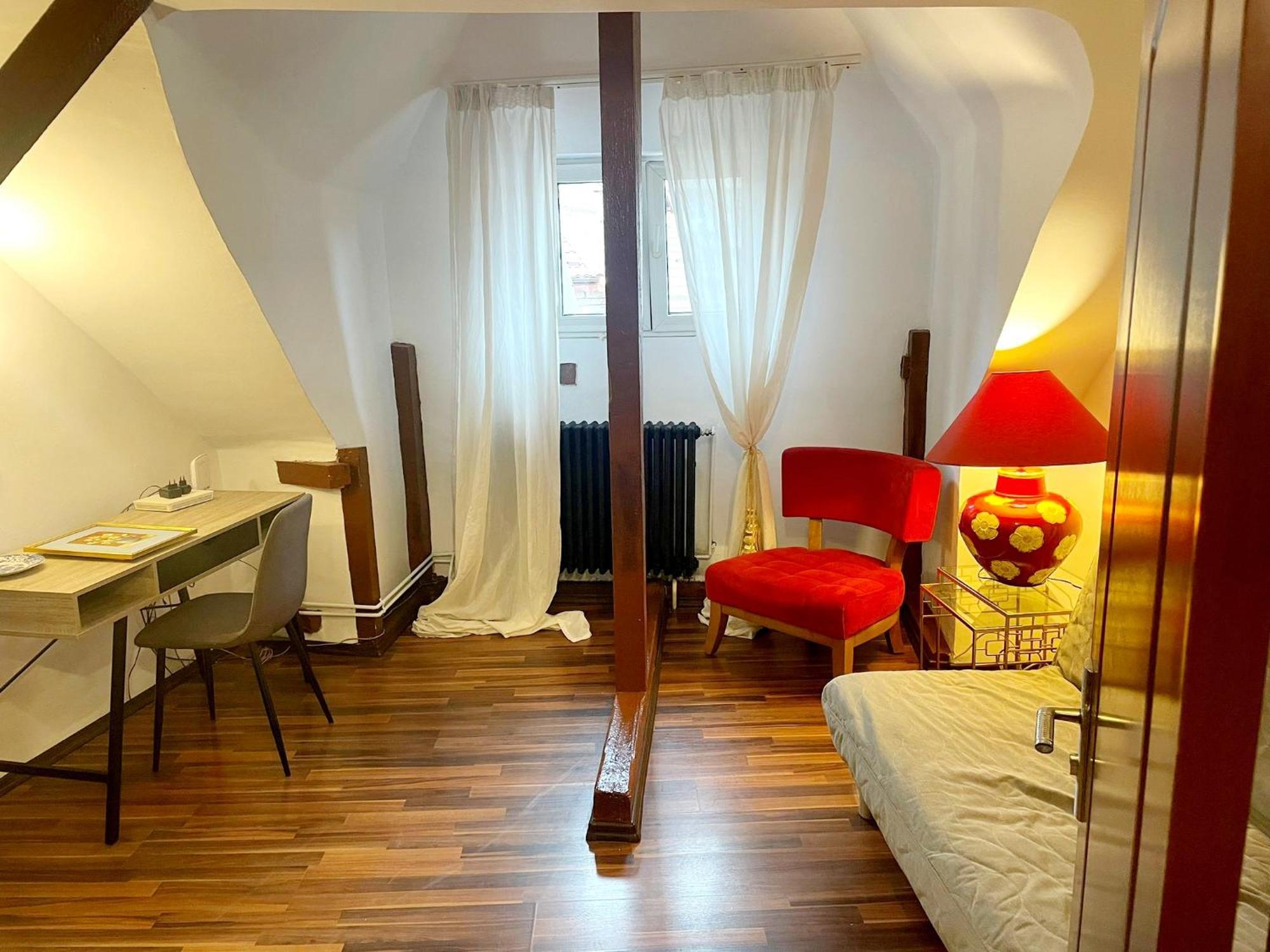Apartment Cozy Loft Near Old Center Bucharest