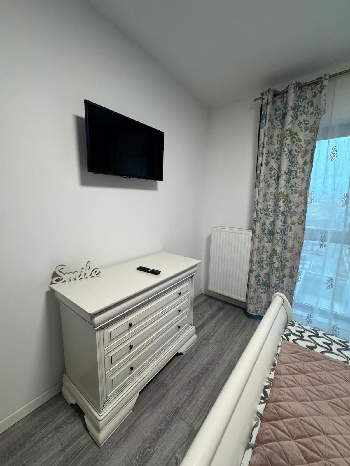 White In Exigent Plaza Romania Faza 4 Apartment