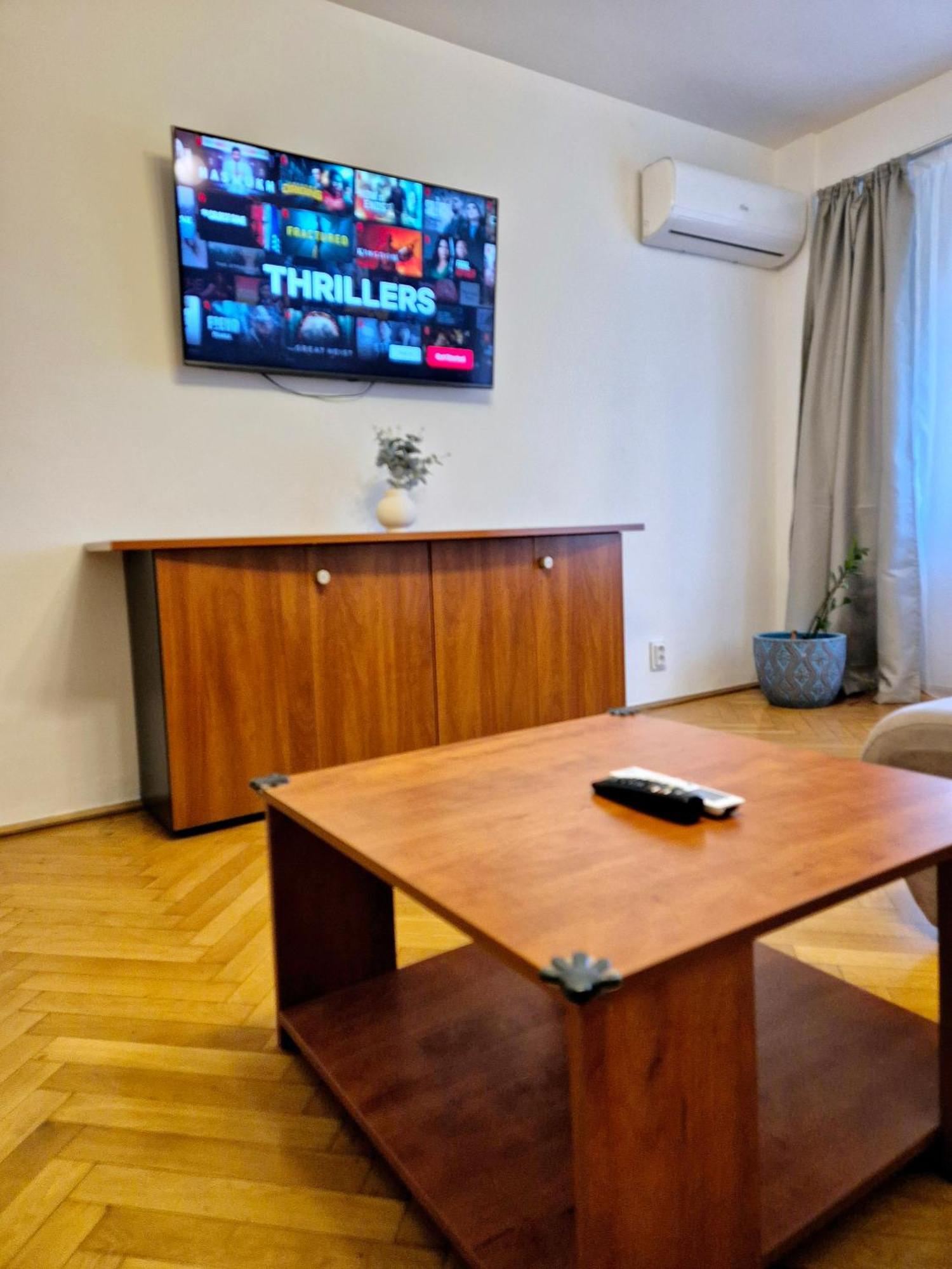 Apartamento Next 2 Parliament - Tranquil Unirii - Airy & Comfy With Parking *
