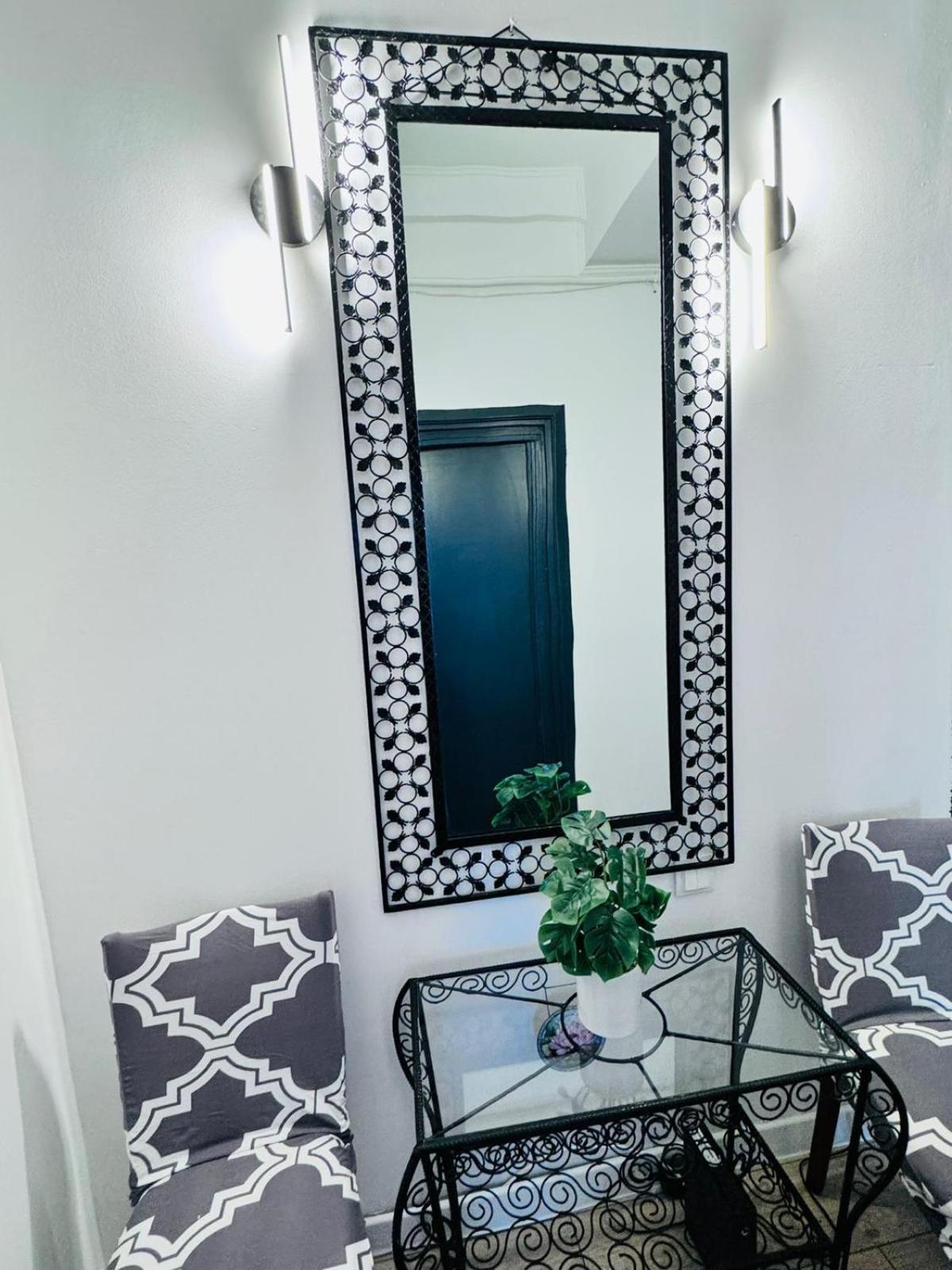 Clock House Apartment *