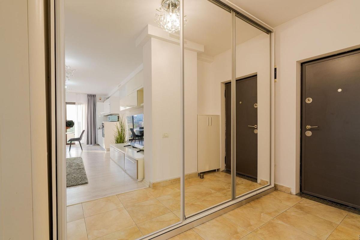 Apartamento Downtown Floreasca Penthouse With Jacuzzi&sauna