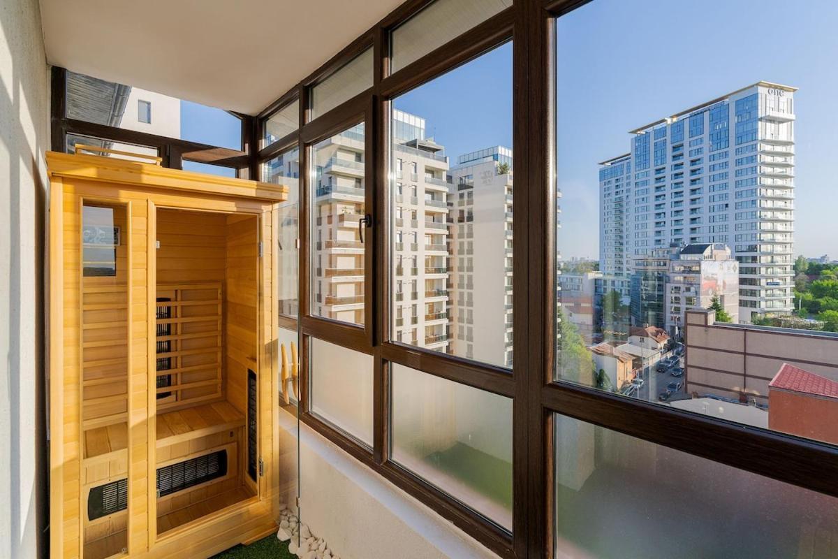 Downtown Floreasca Penthouse With Jacuzzi&sauna Apartamento Bucareste