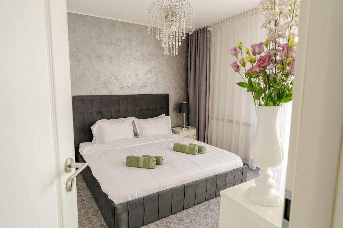 Downtown Floreasca Penthouse With Jacuzzi&sauna Bucareste