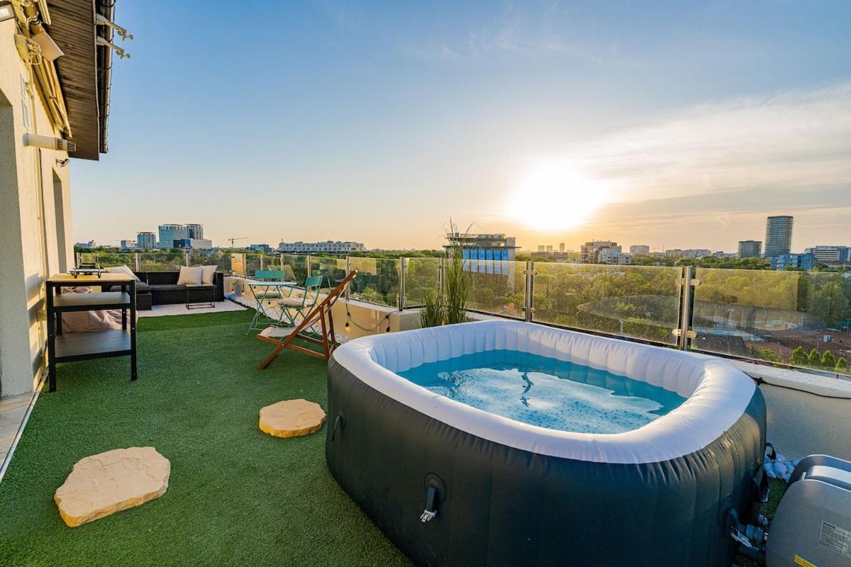 Downtown Floreasca Penthouse With Jacuzzi&sauna Bucareste