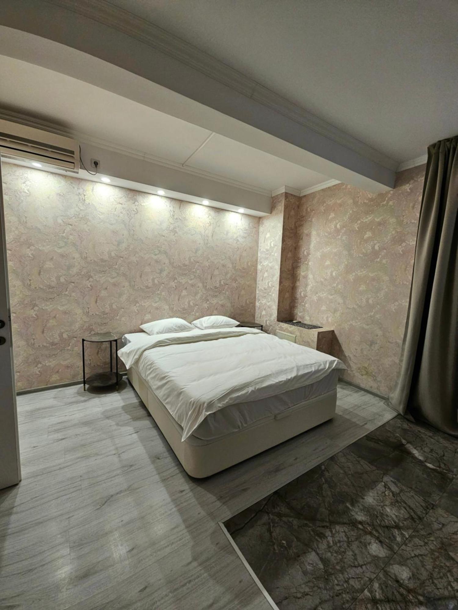 Touristic Center Jean Louis Calderon 28 Street Apartment *