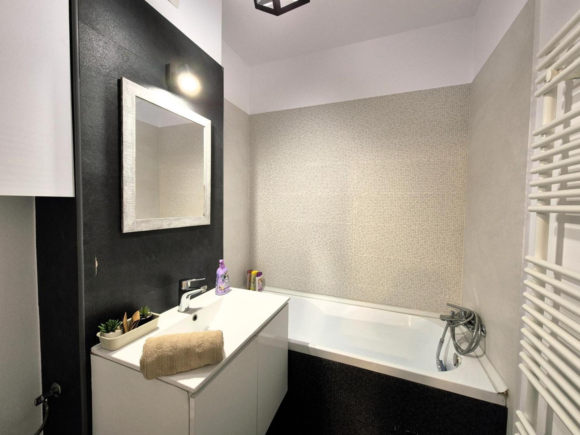 Apartment Chique Near Mall Plaza Bucharest