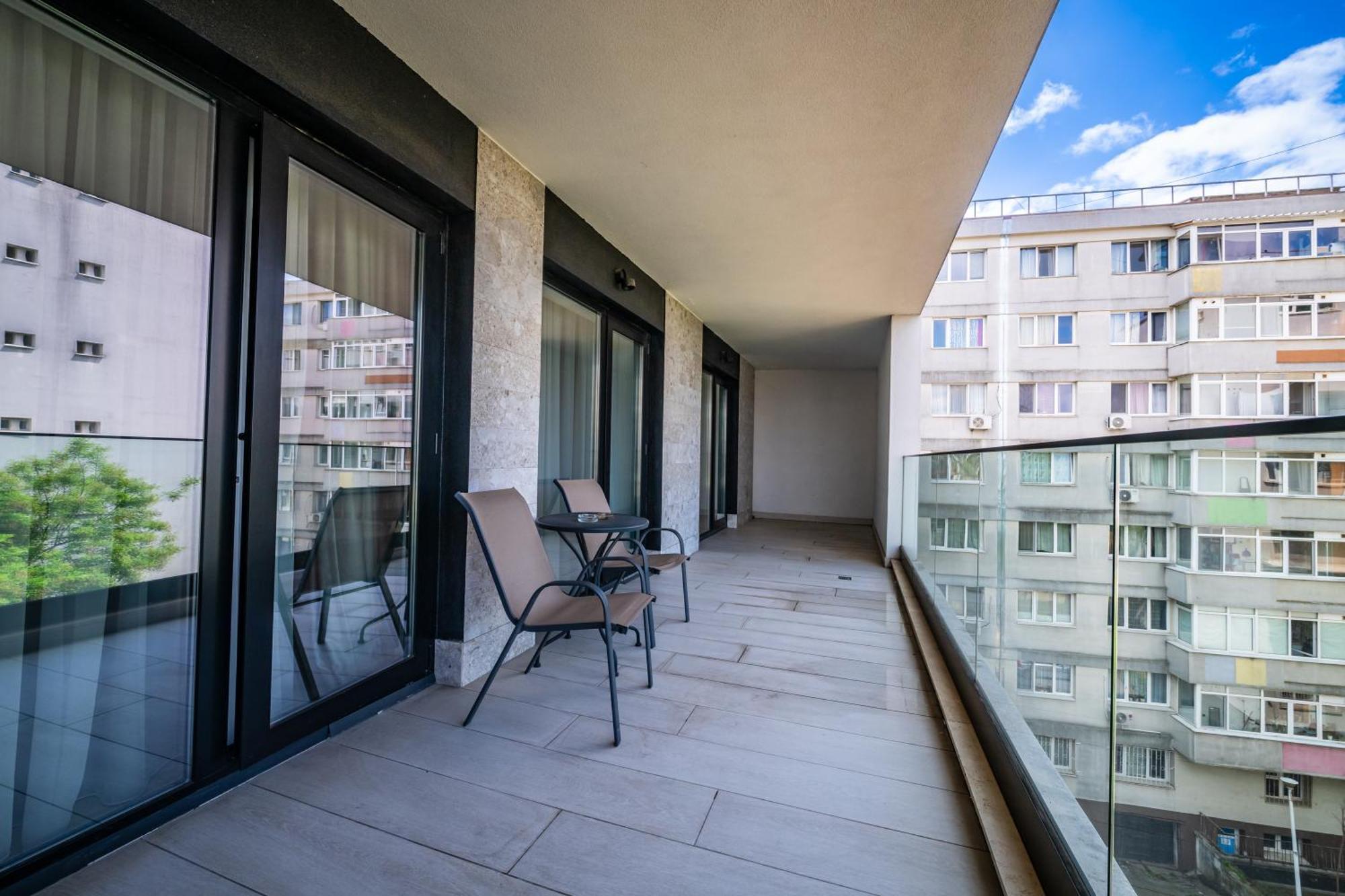 High-end & Penthouse With Terrace Apartment *