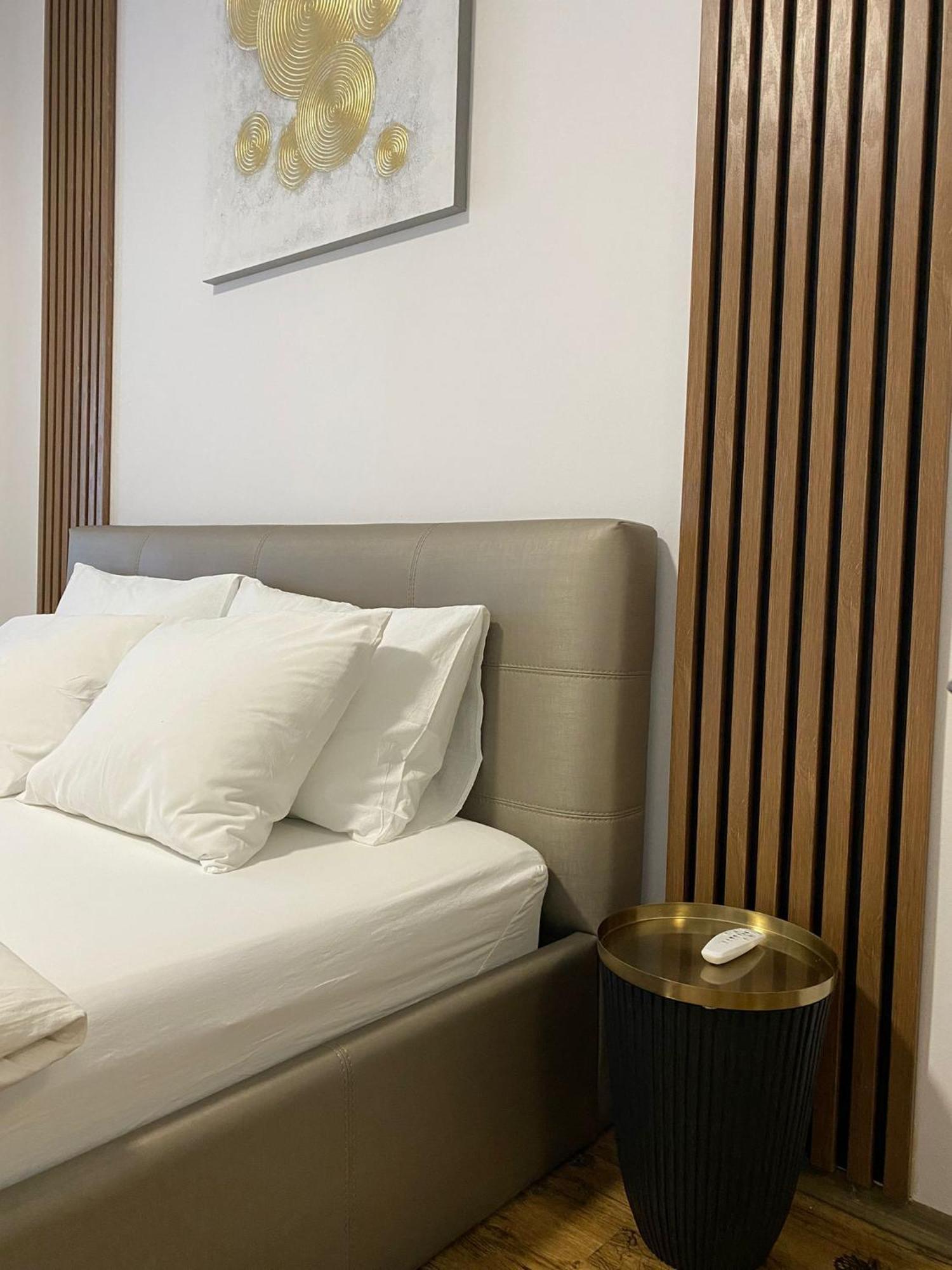 Central Studio Bucharest Apartment *