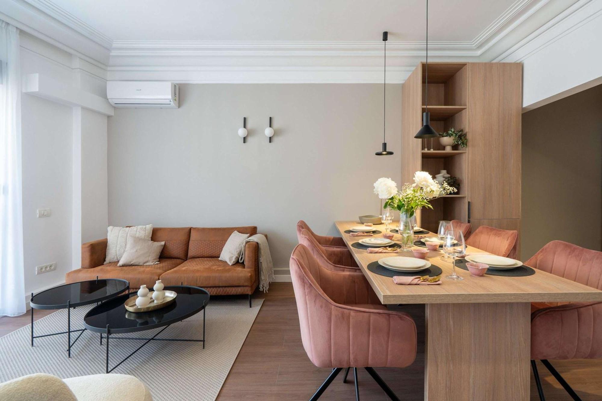 Apartamento Spacious 3br By Cismigiu Gardens & Calea Victoriei *