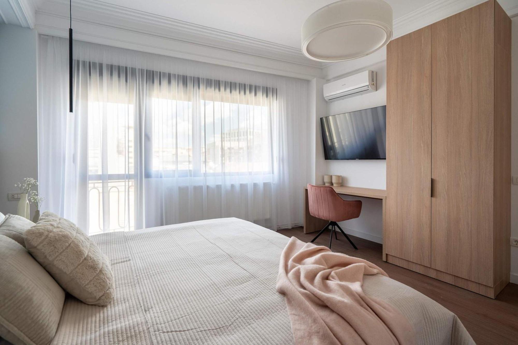 Spacious 3br By Cismigiu Gardens & Calea Victoriei