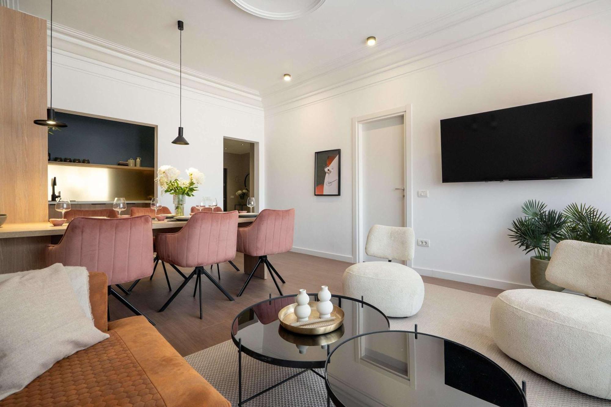 Spacious 3br By Cismigiu Gardens & Calea Victoriei Apartamento *