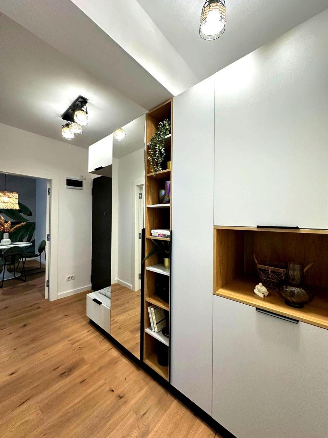 2 Exigent Plaza Apartment *