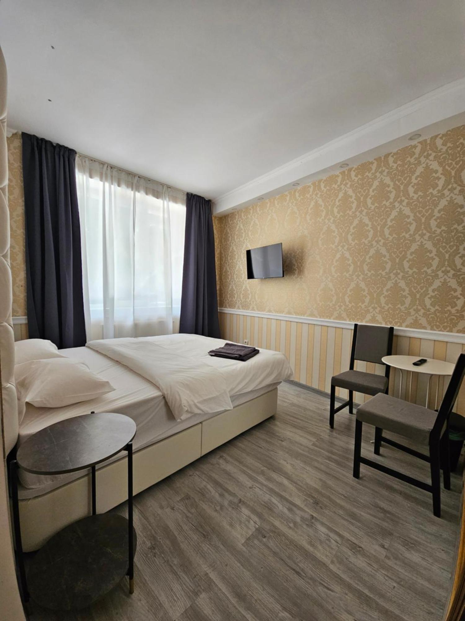 Touristic Center Jean Louis Calderon 28 Street Apartment *