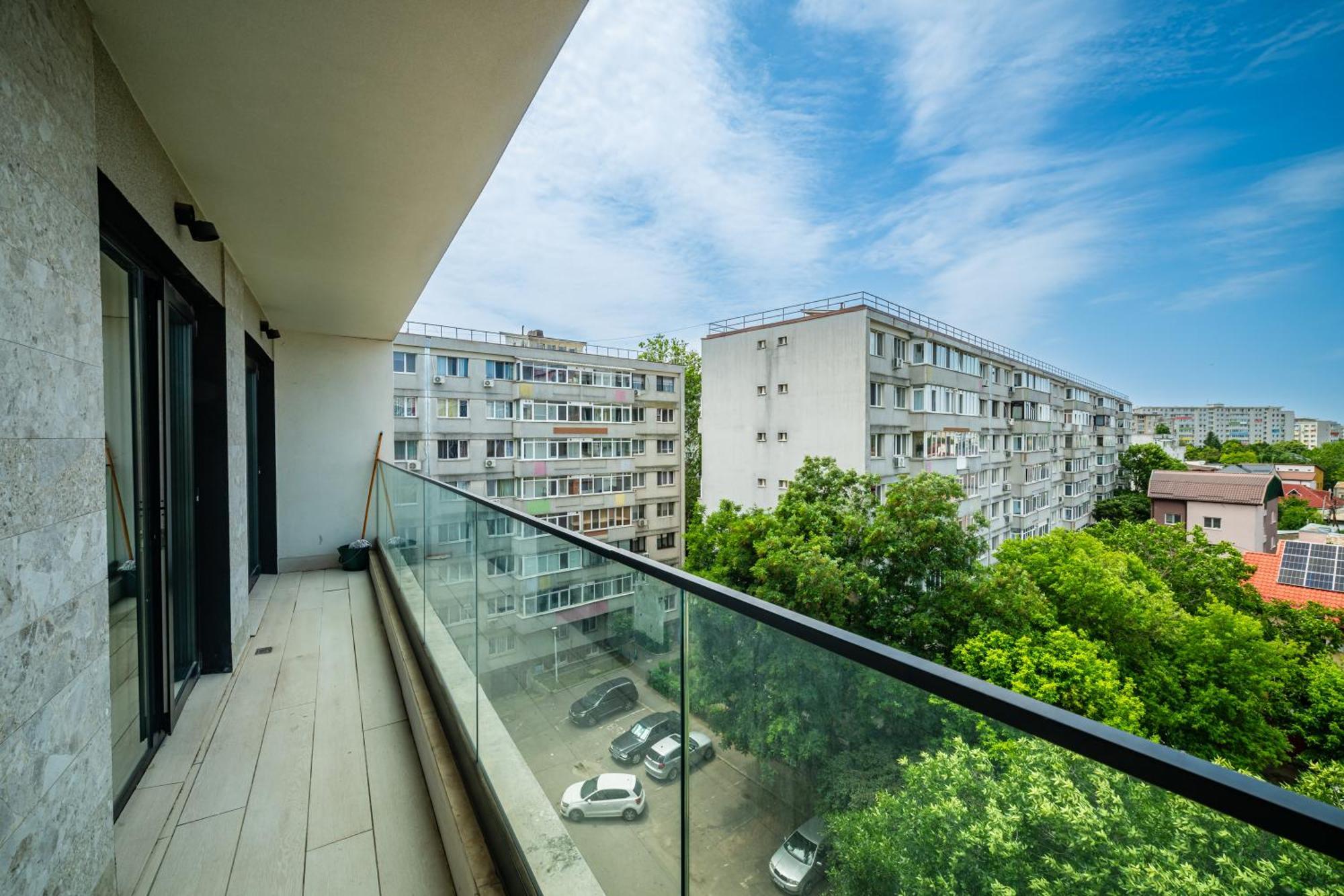 High-end & Penthouse With Terrace Apartment *