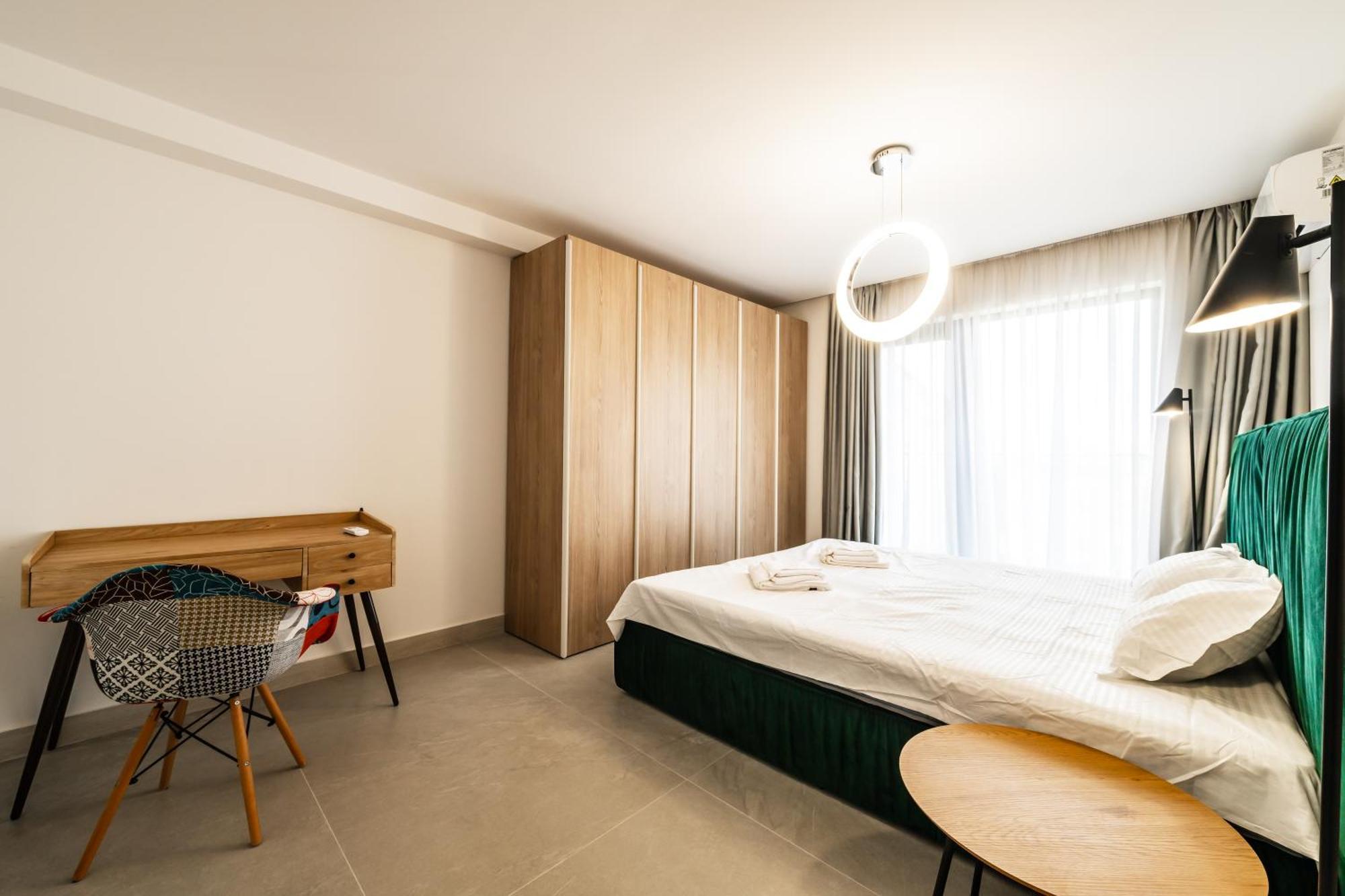 High-end & Penthouse With Terrace Apartment *