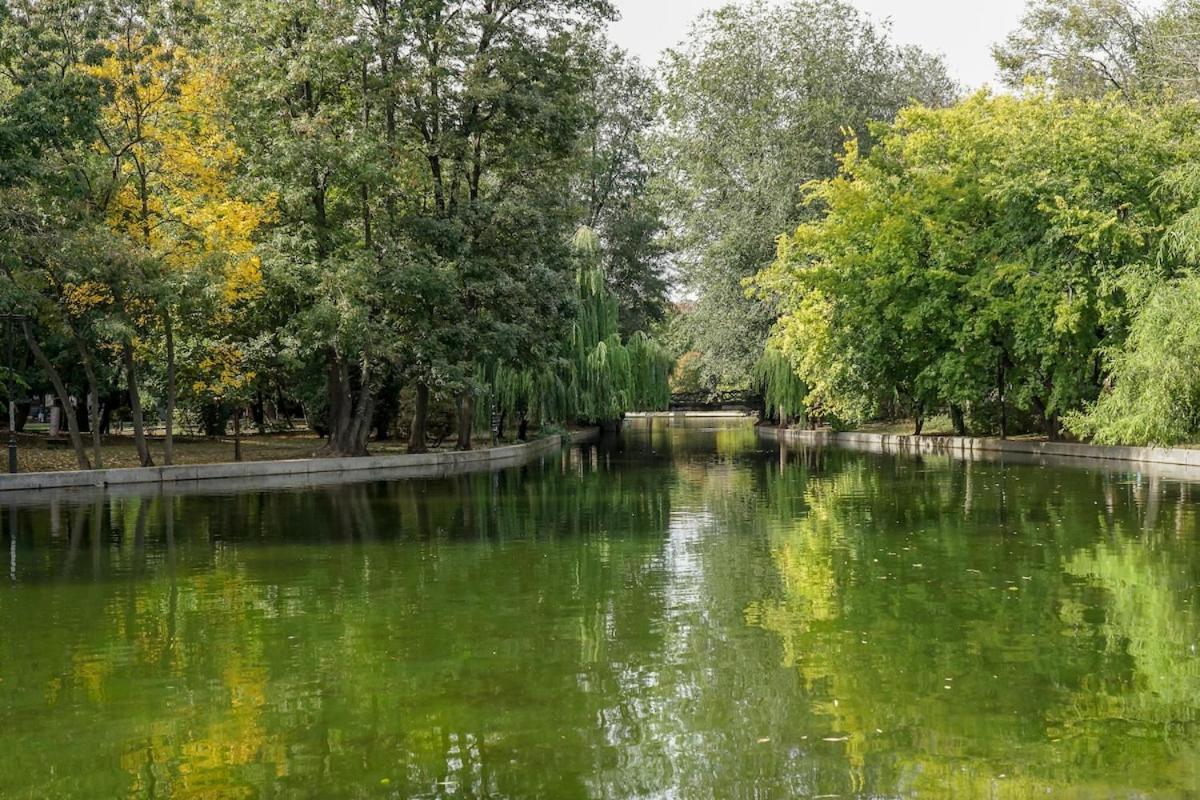 Garden Nest - 2 Bedrooms Flat Apartment