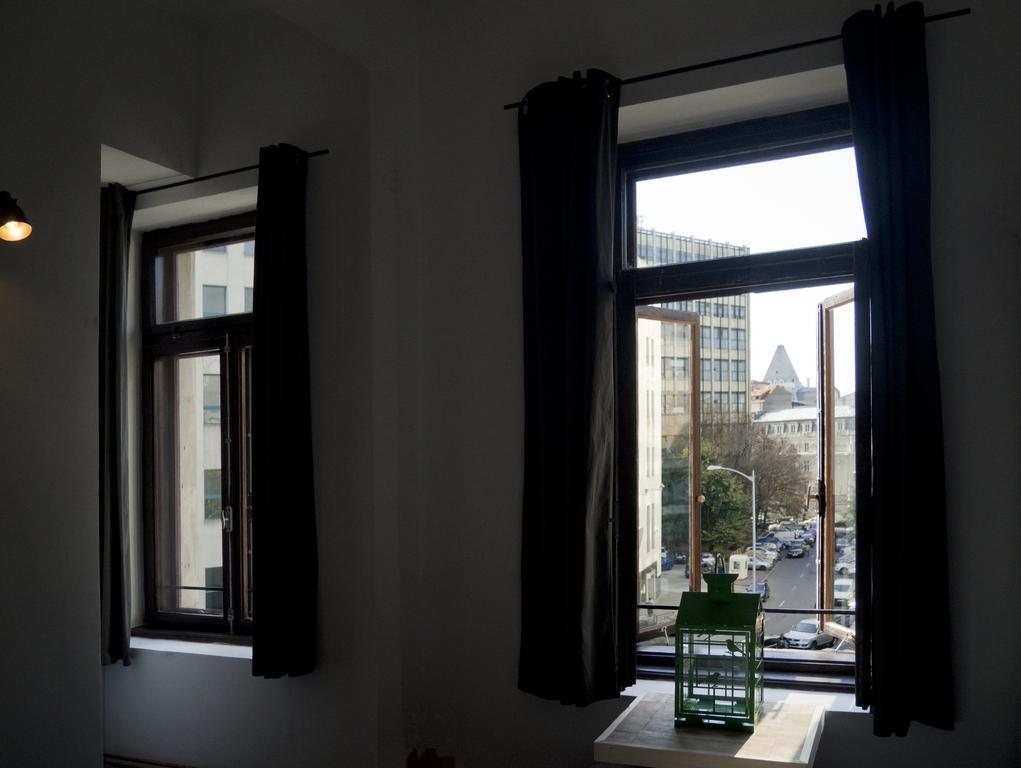Victoria Poshtel Hostel *
