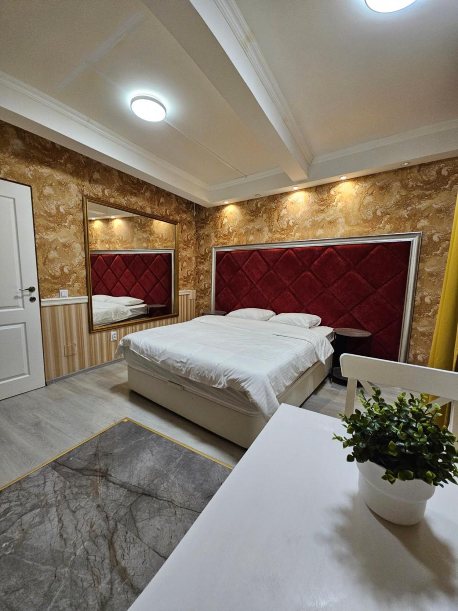 Touristic Center Jean Louis Calderon 28 Street Apartment *