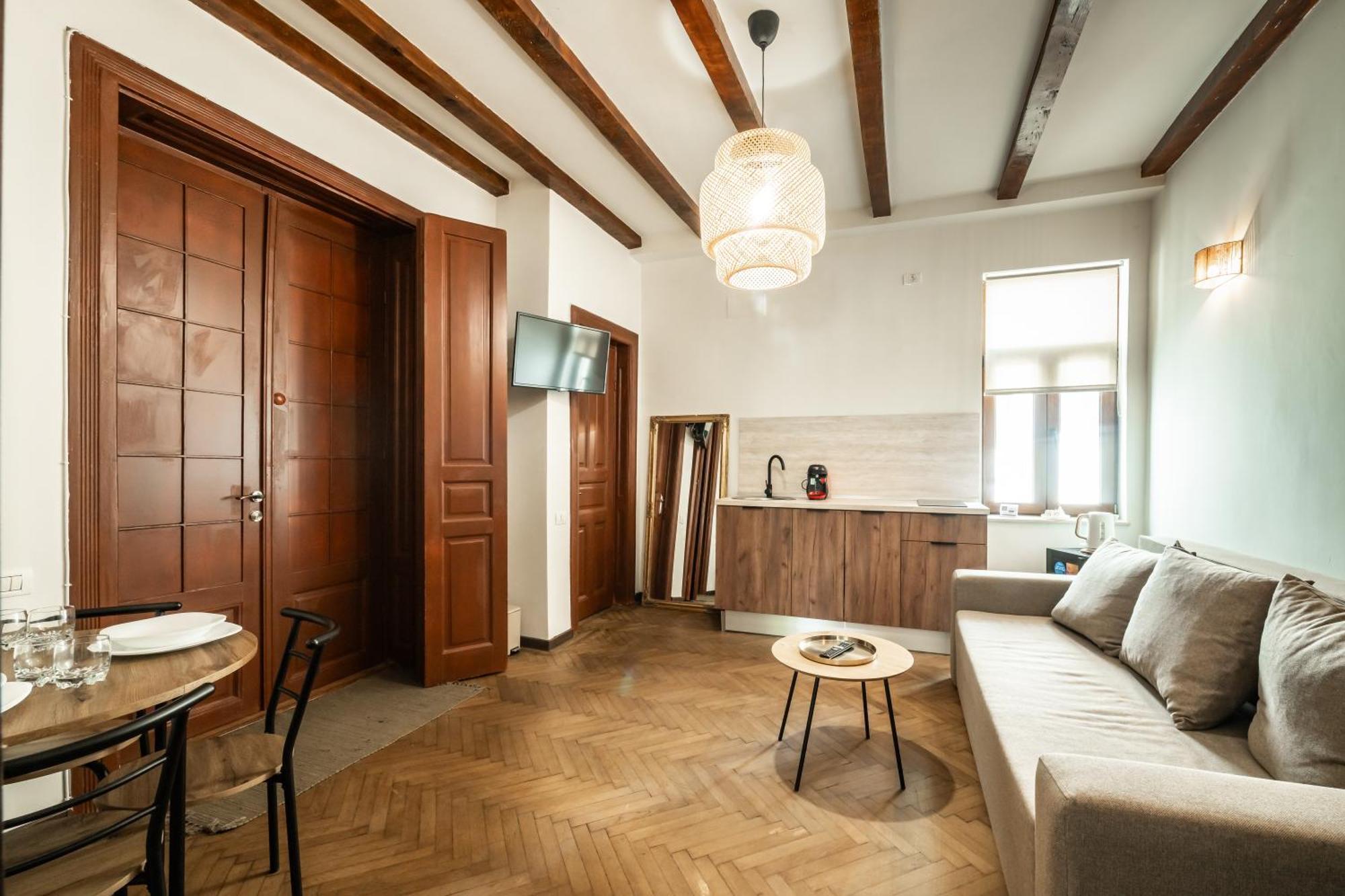 Apartament Comfy - Near To Calea Victoriei