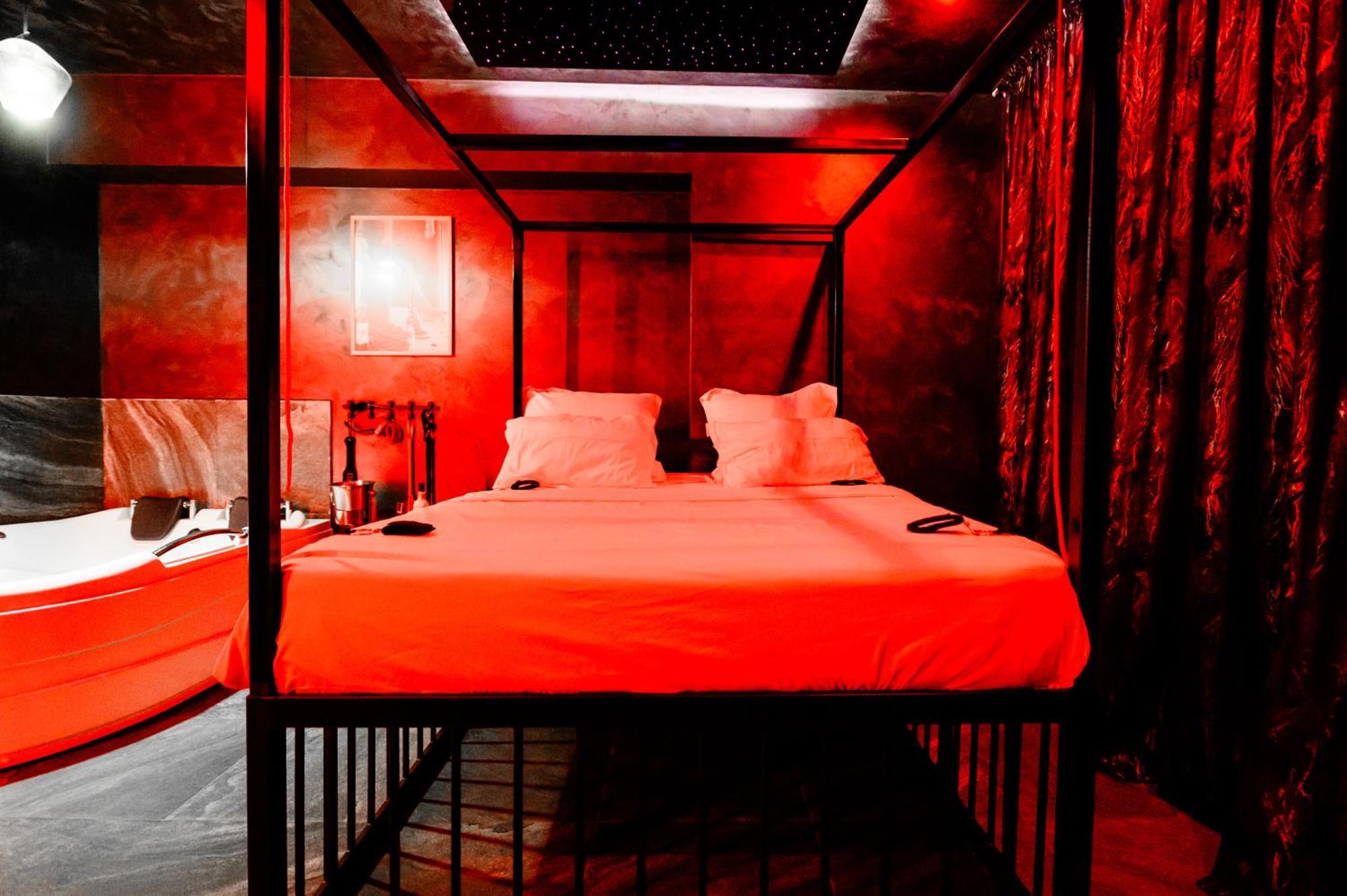 Luxury Jacuzzi Apartment Bucharest