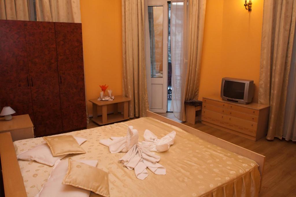 Helios Hotel