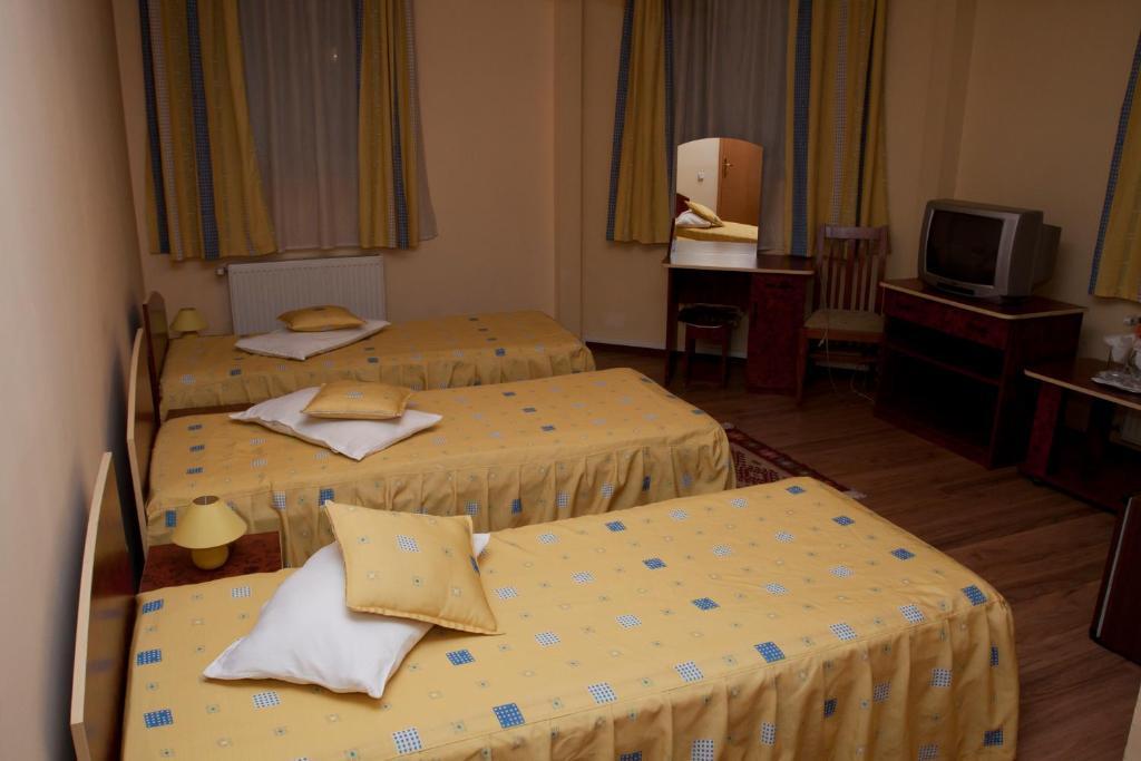 Helios Hotel