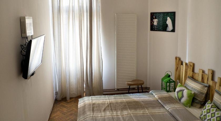 Victoria Poshtel Hostel *