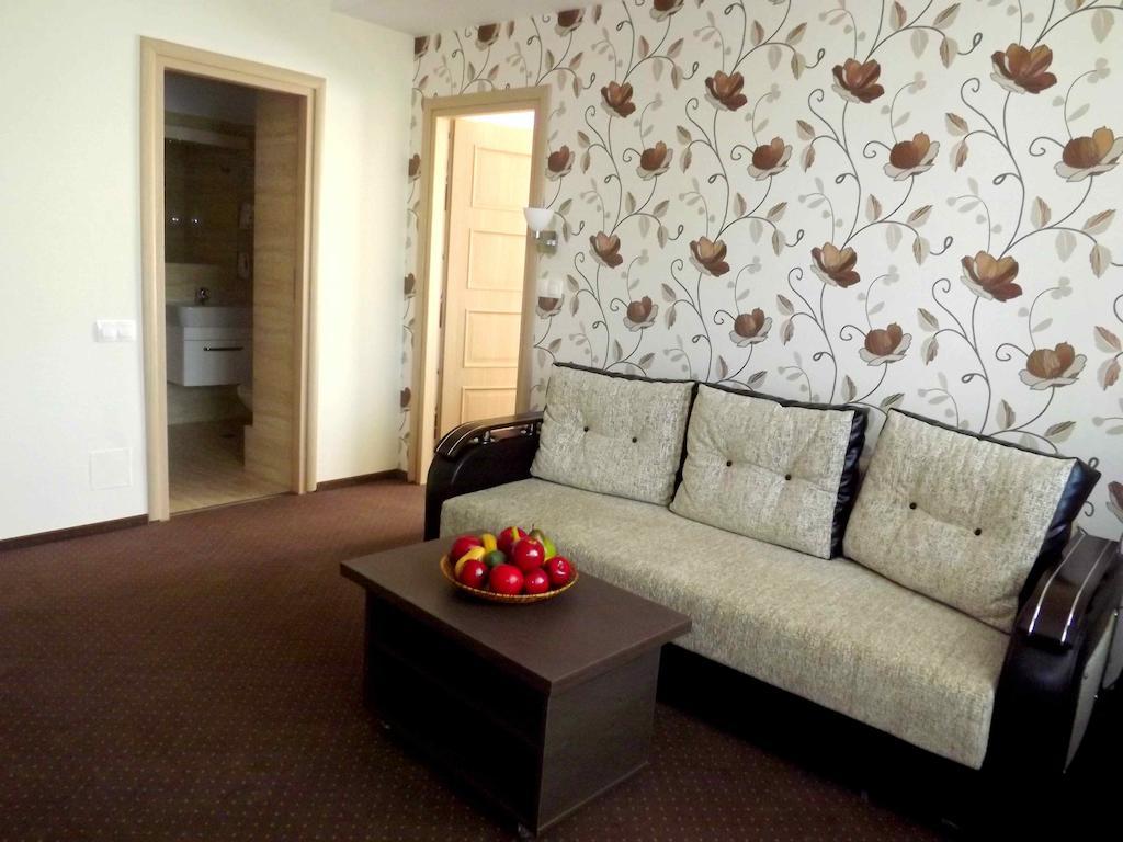 West Plaza 3* Bucureşti