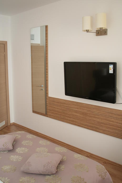 Top Rooms Aparthotel Bucareste
