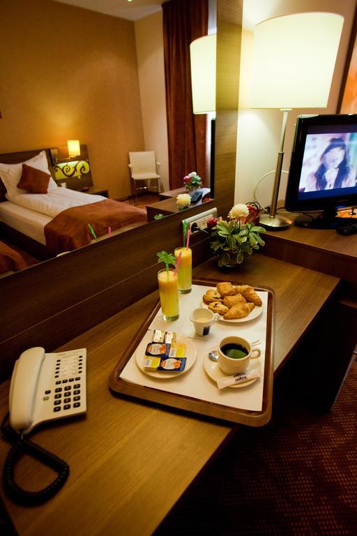 Aparthotel Top Rooms Aparthotel 4*