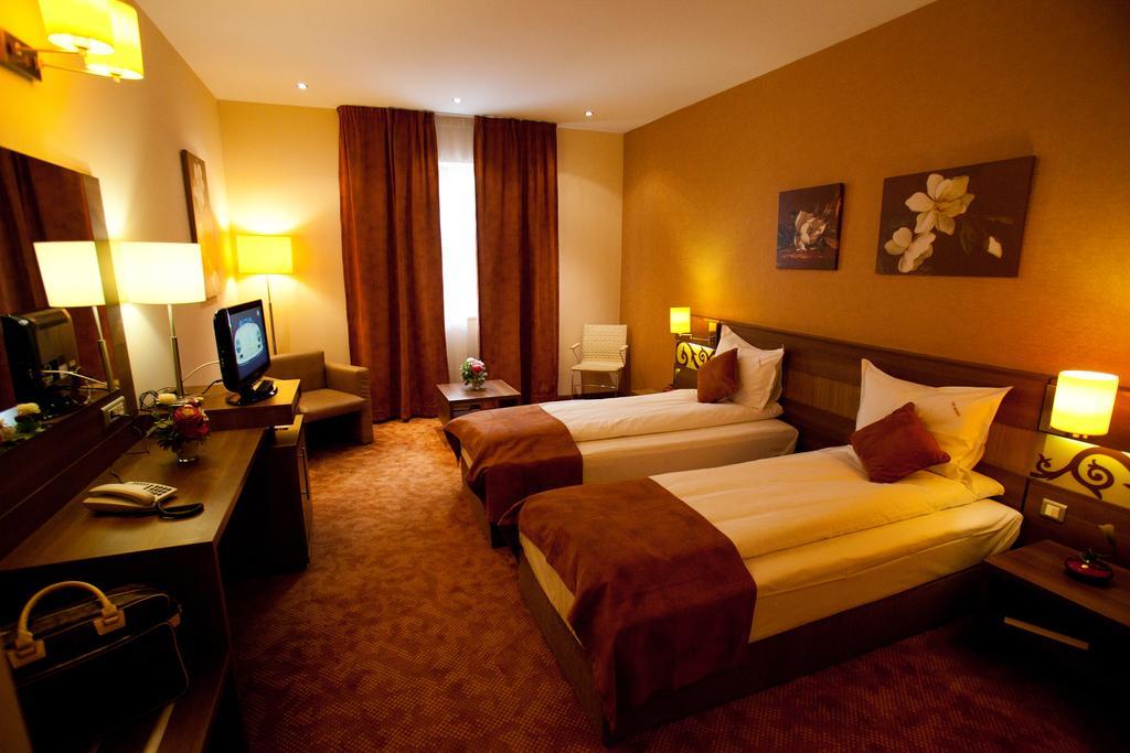Aparthotel Top Rooms Aparthotel 4*