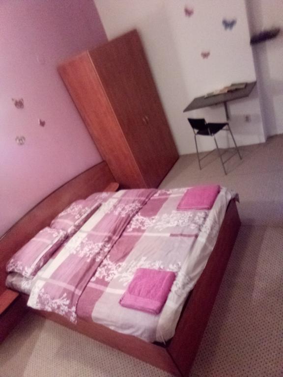 Purple Butterfly Studio In City Center *