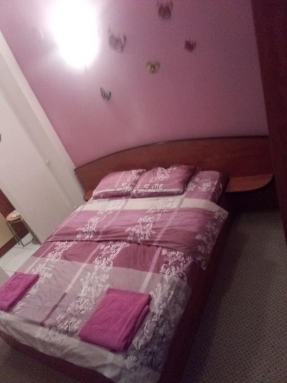 Purple Butterfly Studio In City Center Apartament *