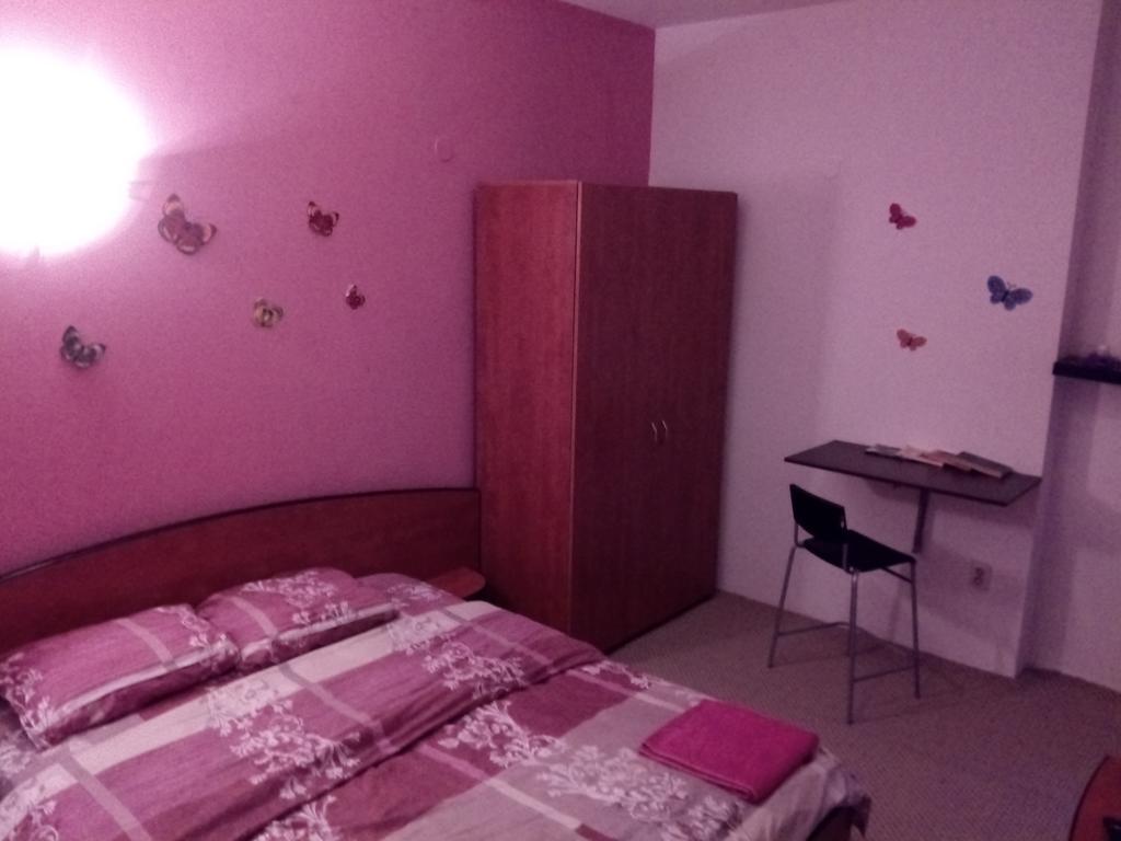 Purple Butterfly Studio In City Center