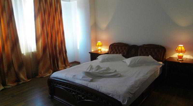 Stars 2* Bucureşti