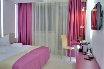 Hotel Christina Plus Hotel