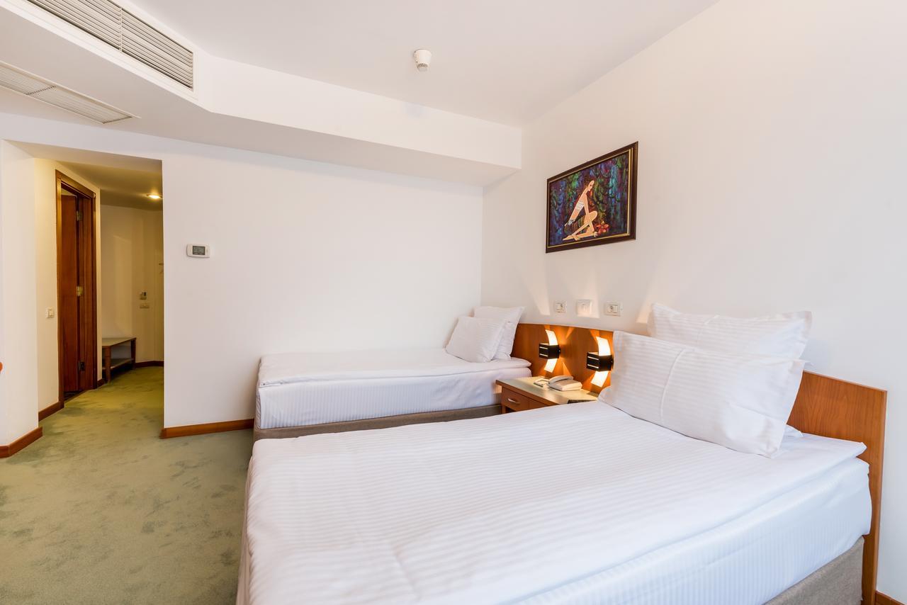 Duke Romana Center 3*