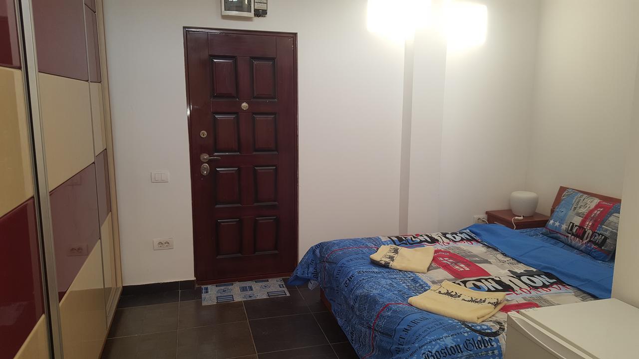 Pipera Park Lake View Apartment