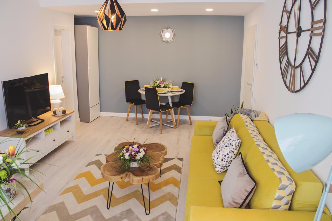 Victoria Apartment *