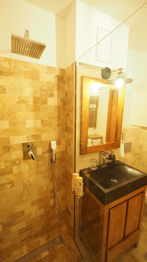 The One Bratianu Old Town Heritage Apartment *