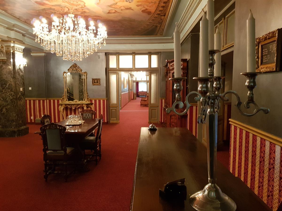 Hotel Nf Palace Old Bucureşti