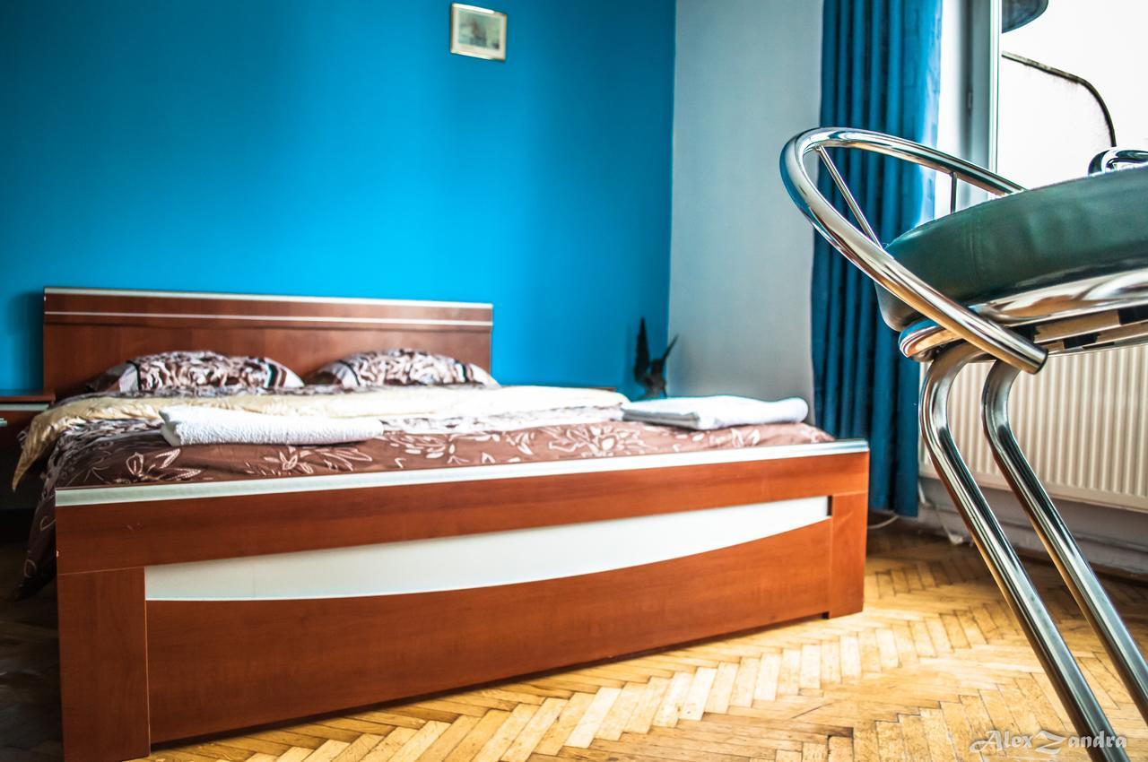 Purple Butterfly Studio In City Center * Bucureşti